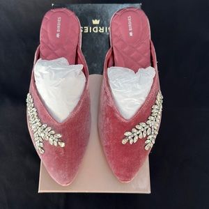 Birdies The Swan Jeweled Raspberry Size 8 New in Box